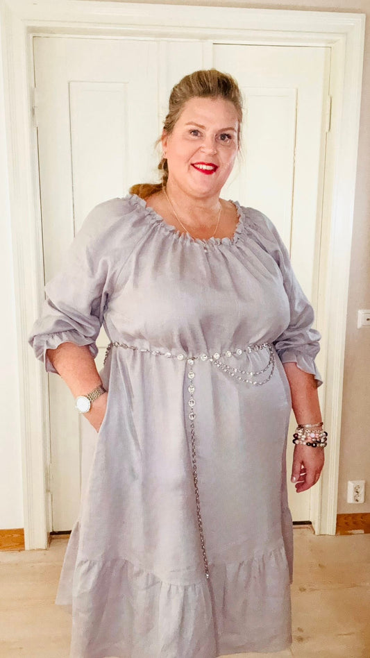 Pellavamekko Hopeanharmaa Bella: Arjen Eleganssin Pehmeä Syleily 🤍