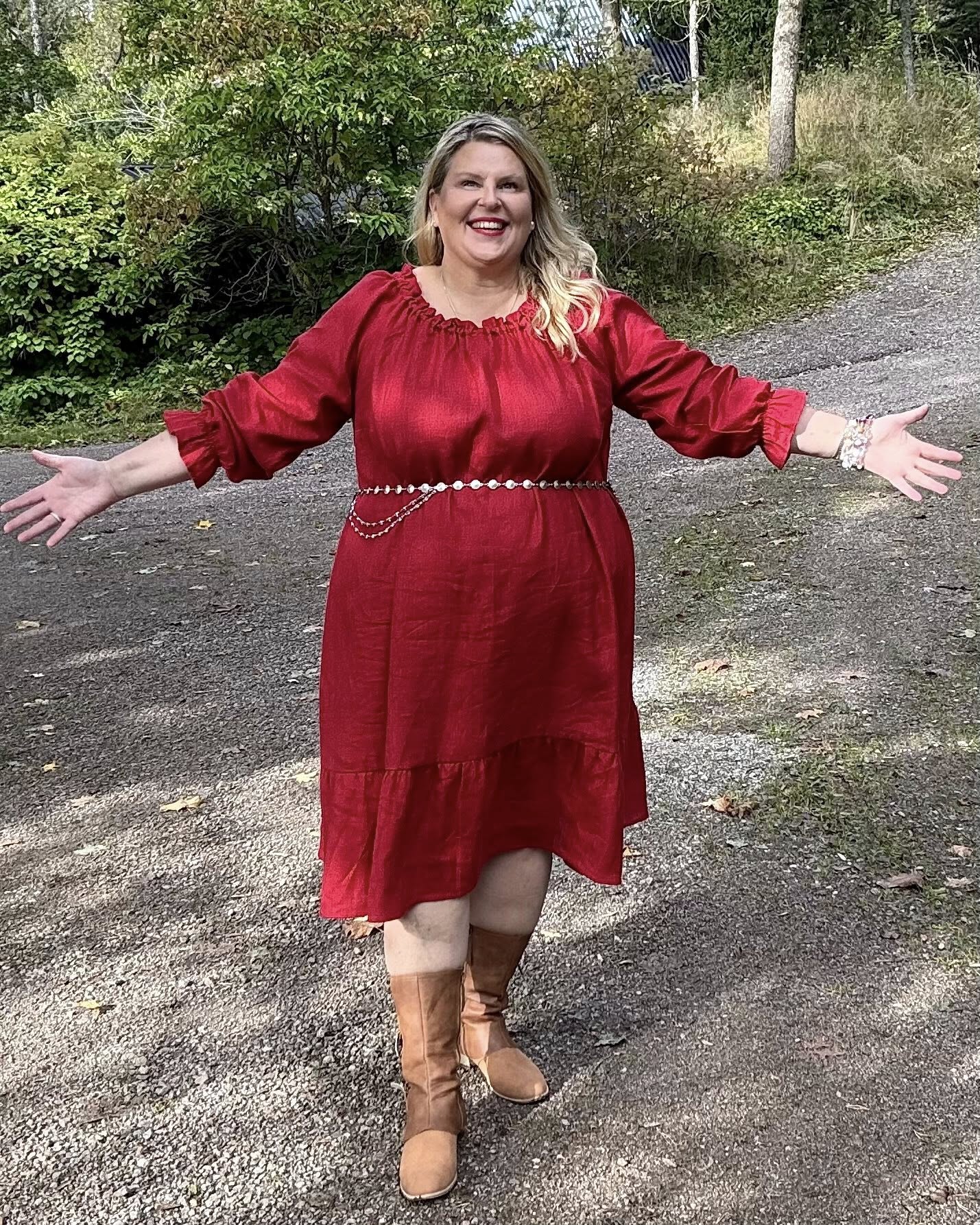 Pellavamekko Punainen Bella: Arjen Eleganssin Pehmeä Syleily 🤍