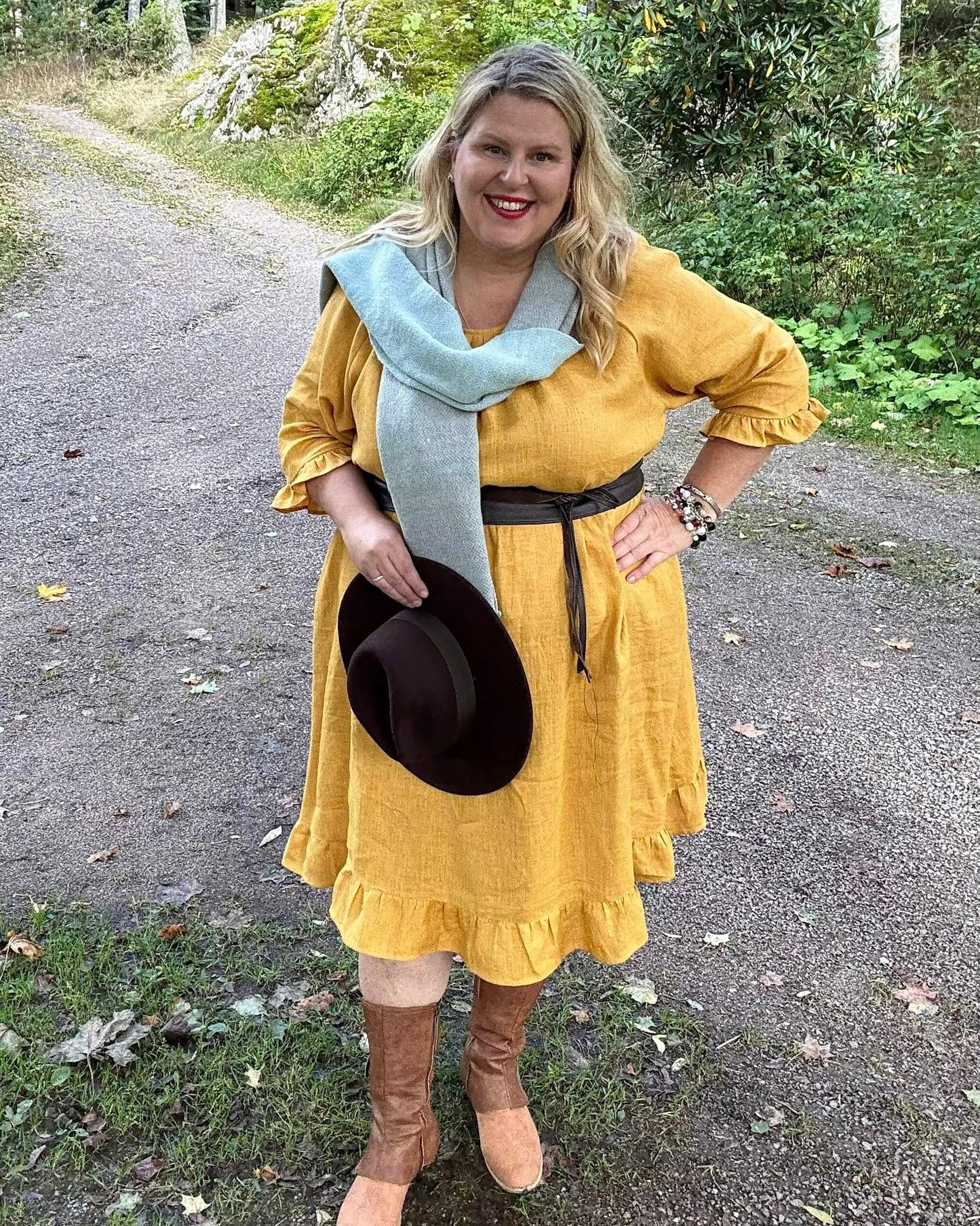 Pellavamekko Keltainen Marie: Ajatonta Kauneutta