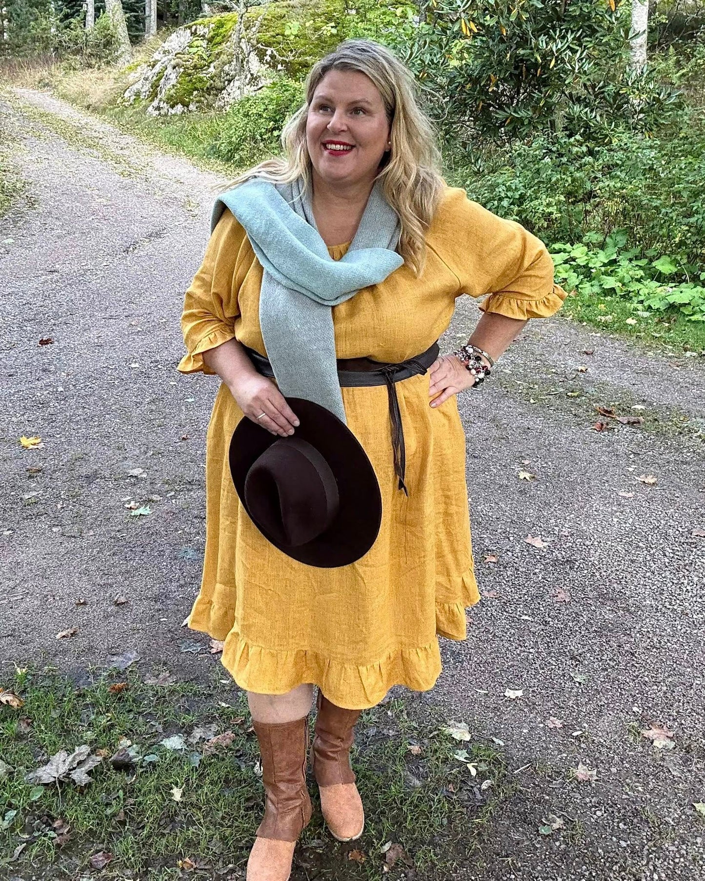 Pellavamekko Keltainen Marie: Ajatonta Kauneutta