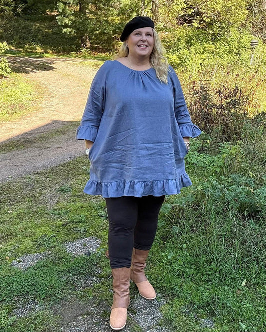 Pellavatunika Siniharmaa: Vapauden Tuntu Kevyessä Pellavassa 🤍