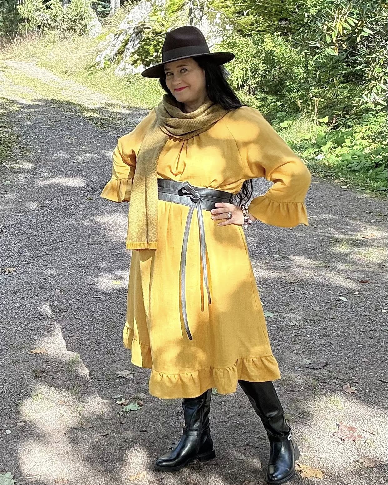 Pellavamekko Keltainen Marie: Ajatonta Kauneutta