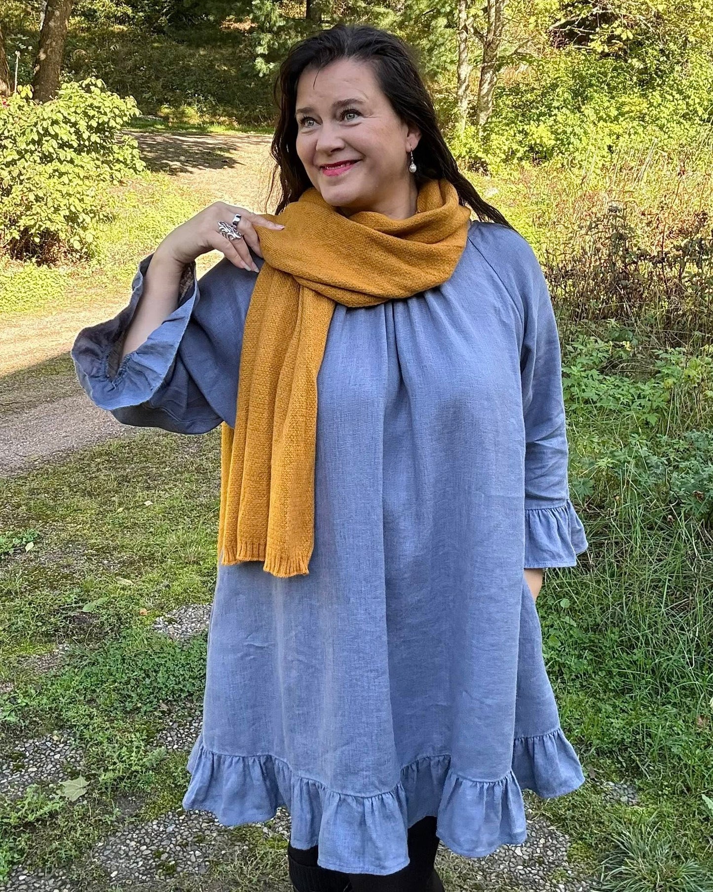 Pellavatunika Siniharmaa: Vapauden Tuntu Kevyessä Pellavassa 🤍