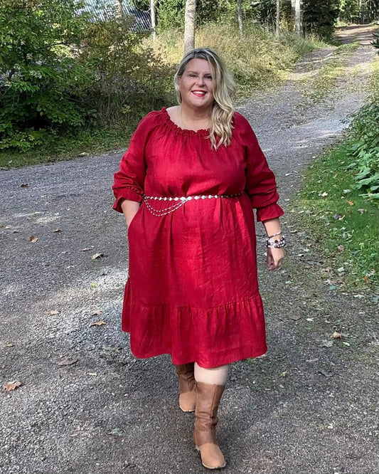 Pellavamekko Punainen Bella: Arjen Eleganssin Pehmeä Syleily 🤍