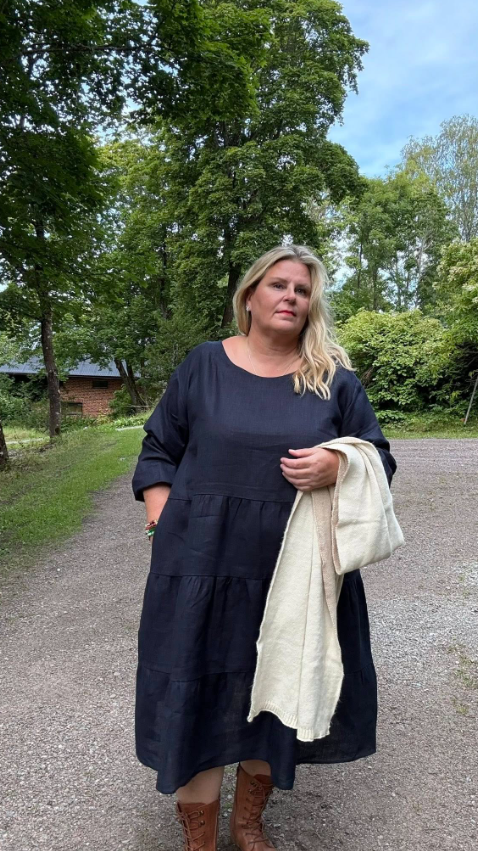 Sofie Pellavamekko Tummansininen