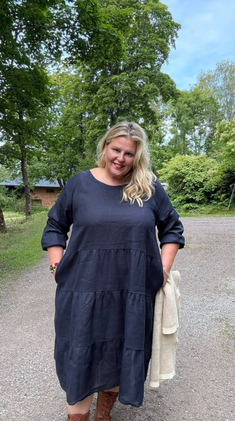 Sofie Pellavamekko Tummansininen