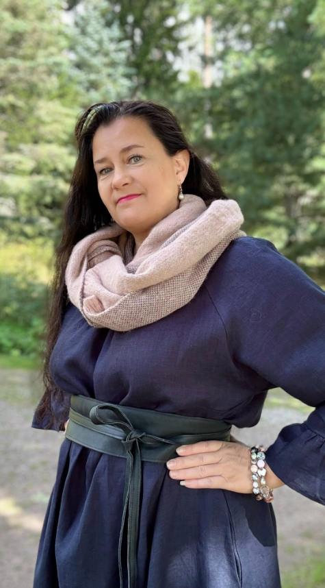 Marie Pellavamekko Tummansininen