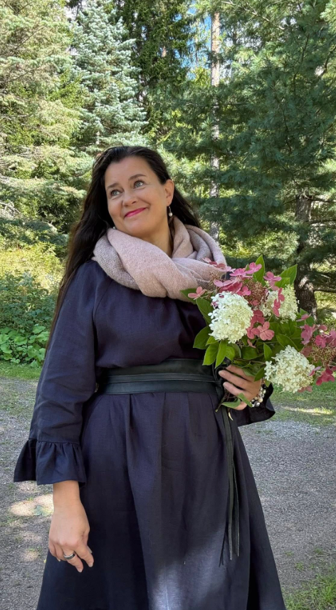 Marie Pellavamekko Tummansininen