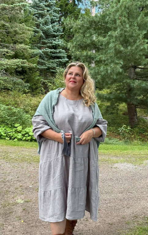 Sofie Pellavamekko Vaaleanharmaa