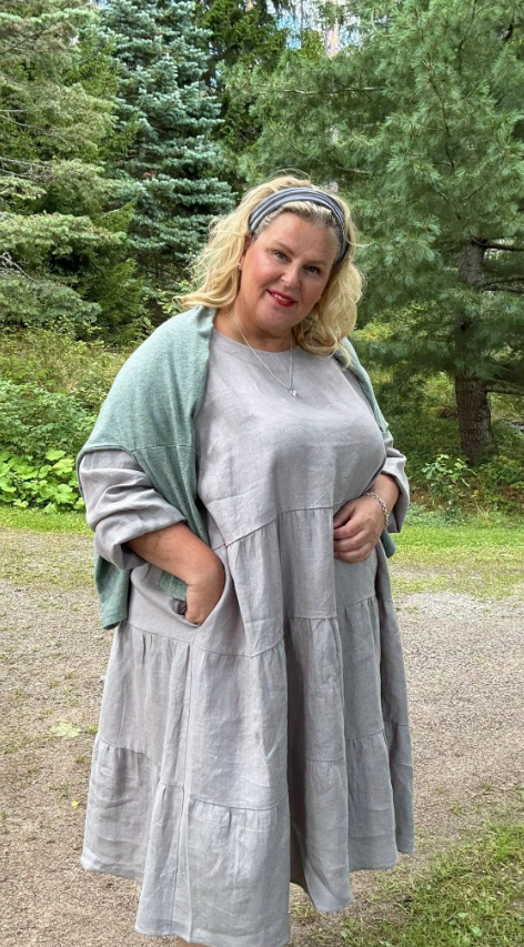 Sofie Pellavamekko Vaaleanharmaa