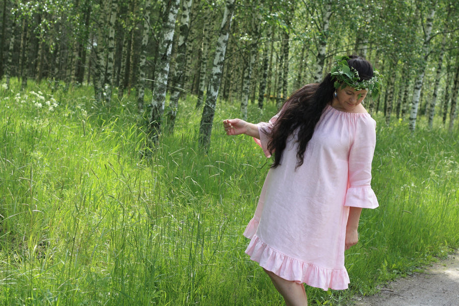 Sara-mekko – pluskoon A-linjainen pellavamekko vaaleanpunainen, OEKO-sertifioitu, Cerubi Plus