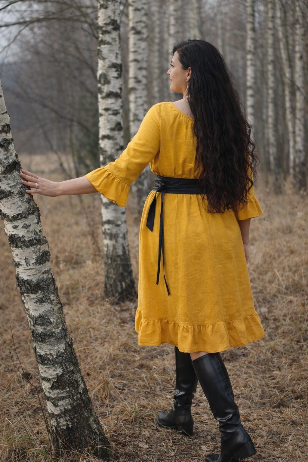 Marie Leinenkleid Gelb, schmale Rüsche an der Manschette